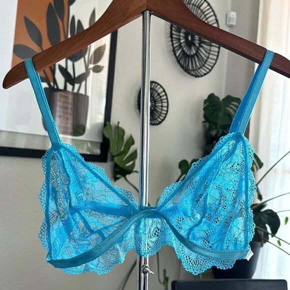 NWOT Free People Bright Eyes Bralette Blue Lace Sheer Flirty Romantic Adjustable - Picture 12 of 16